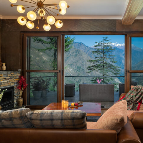 Living Room with a view at the hill station, tirthan valley, himachal pradesh